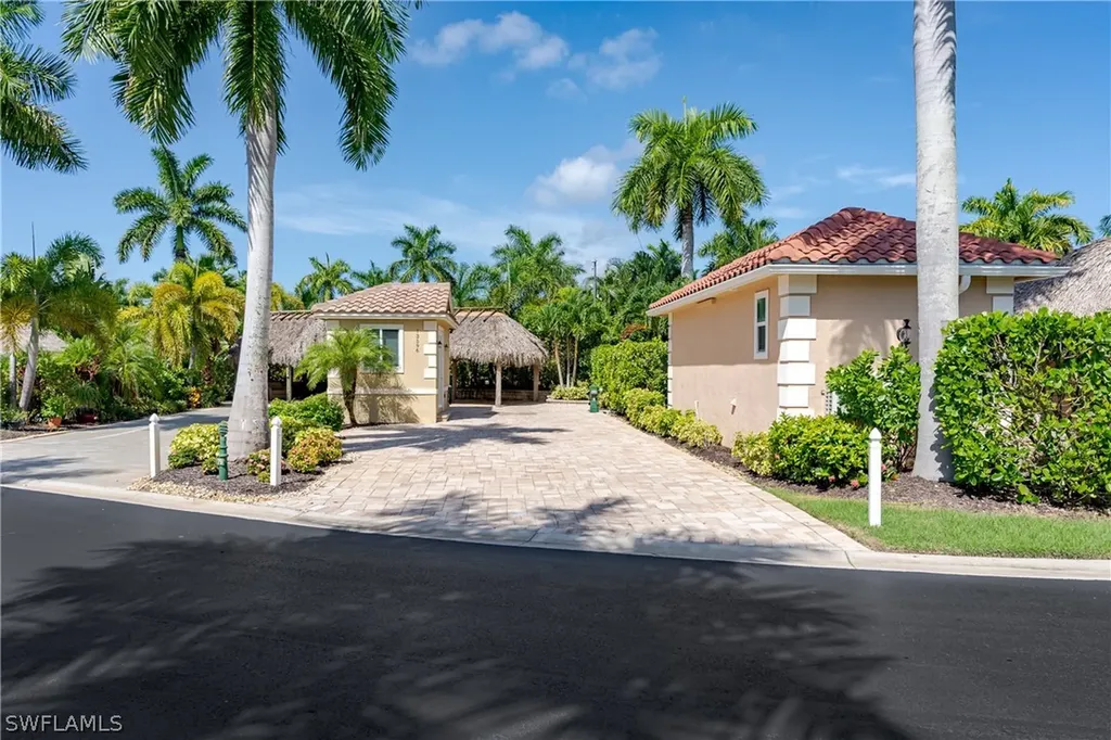 13596 Snook Circle Naples FL 34114