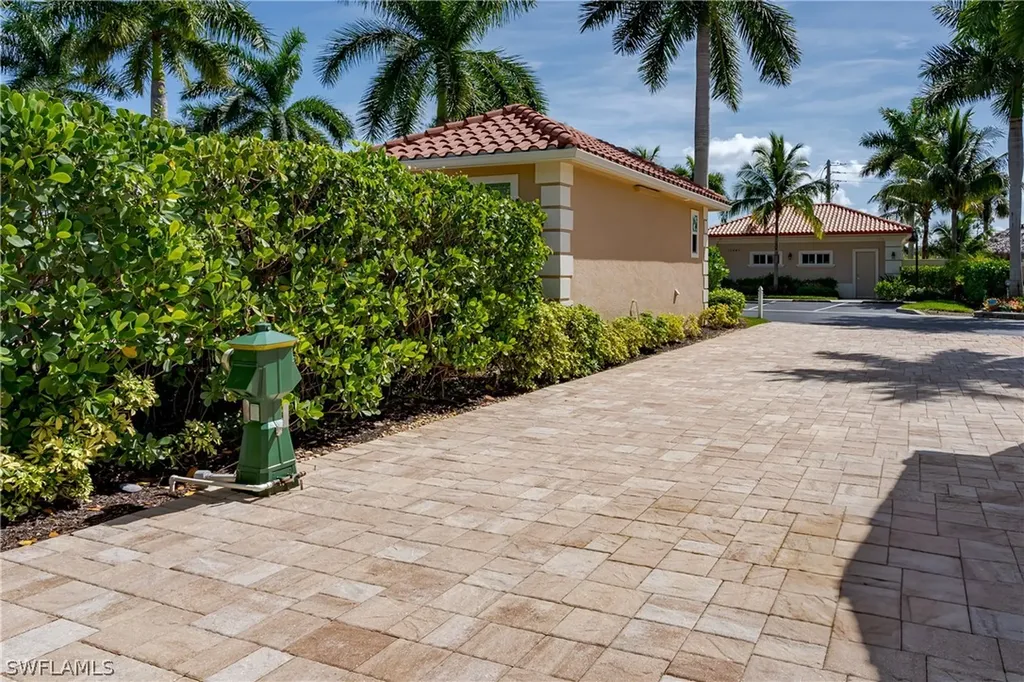 13596 Snook Circle Naples FL 34114