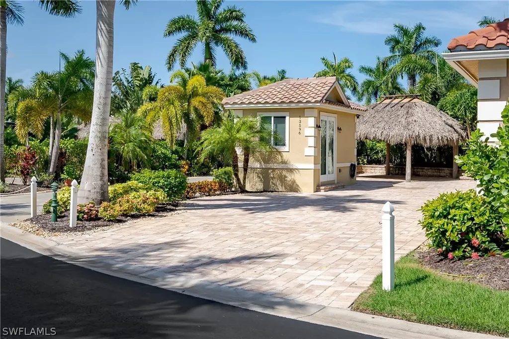 13596 Snook Circle Naples FL 34114