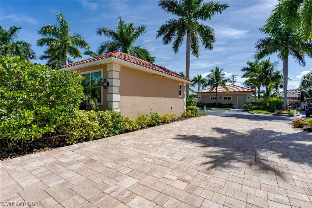 13596 Snook Circle Naples FL 34114