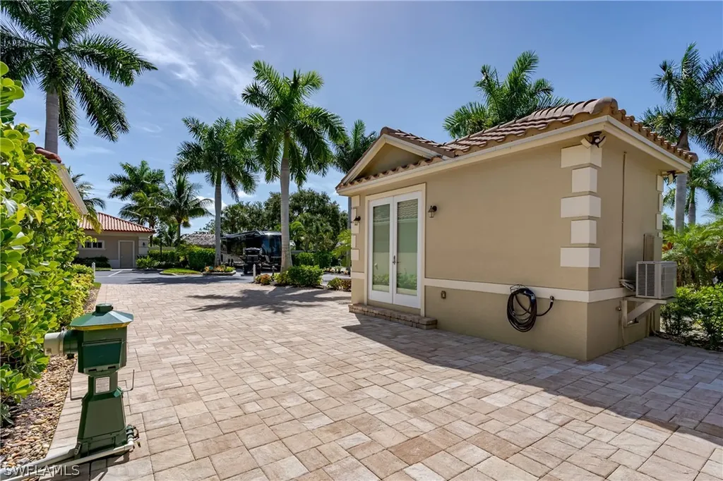 13596 Snook Circle Naples FL 34114