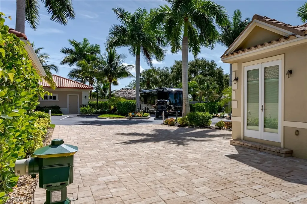 13596 Snook Circle Naples FL 34114