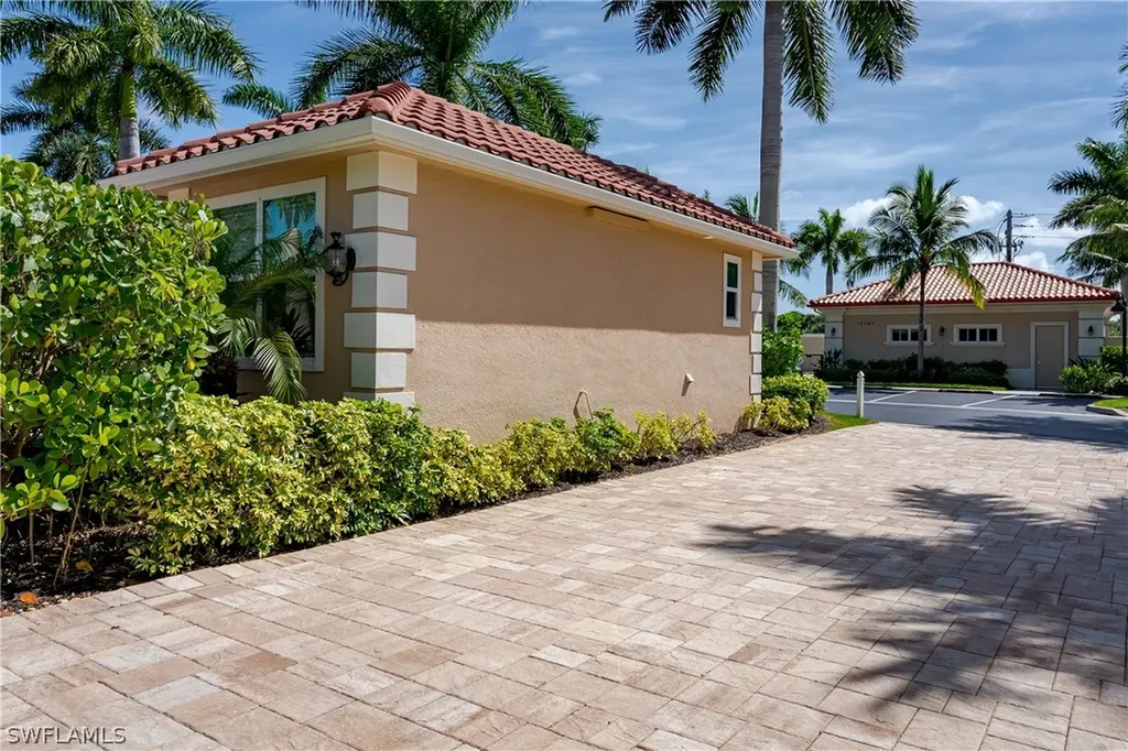 13596 Snook Circle Naples FL 34114