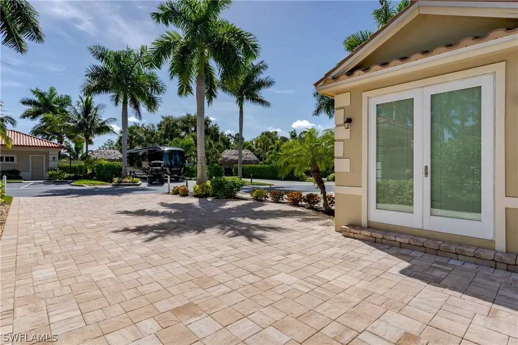 13596 Snook Circle Naples FL 34114