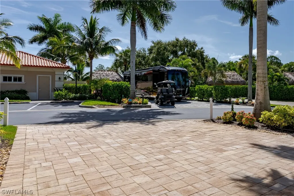 13596 Snook Circle Naples FL 34114