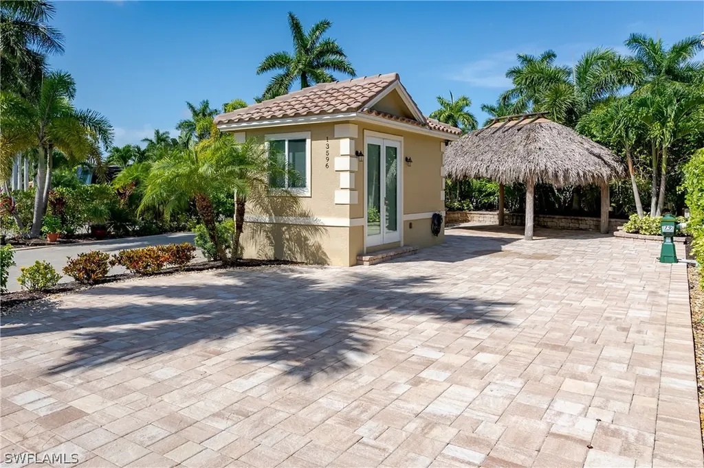 13596 Snook Circle Naples FL 34114