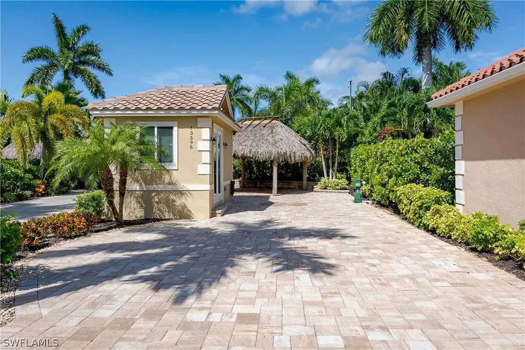 13596 Snook Circle Naples FL 34114