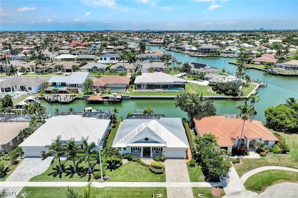 1230 Spanish Court Marco Island FL 34145