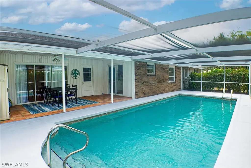 1056 Cardinal Street Naples FL 34104