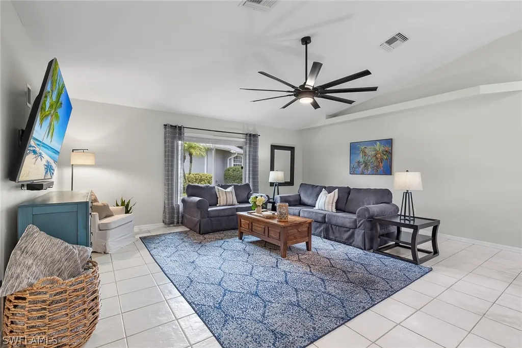 6147 Stonewood Court Naples FL 34112