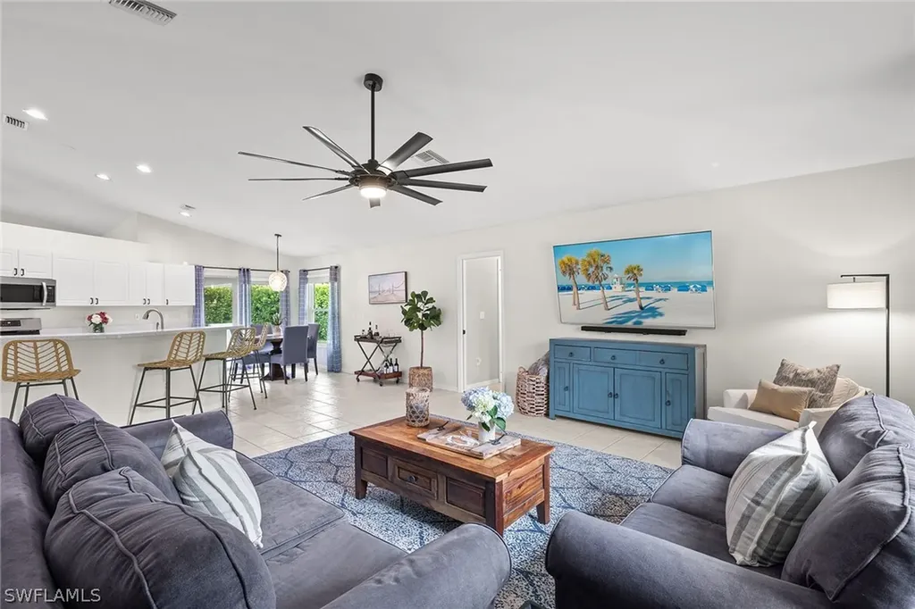 6147 Stonewood Court Naples FL 34112