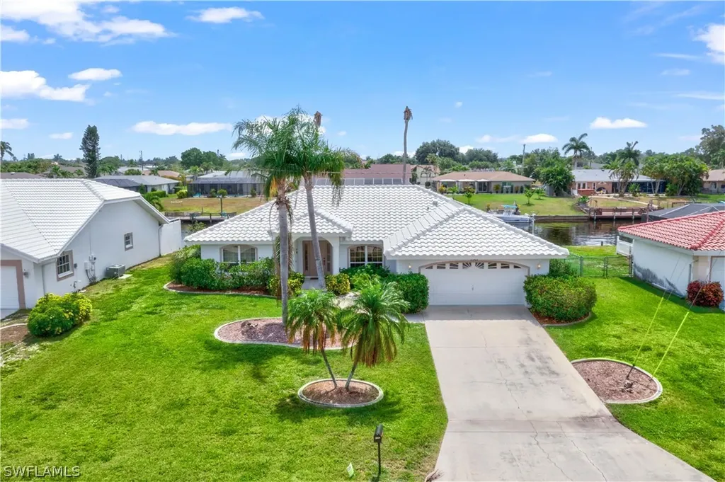 3305 SE 10th Avenue Cape Coral FL 33904
