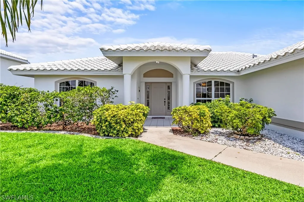 3305 SE 10th Avenue Cape Coral FL 33904