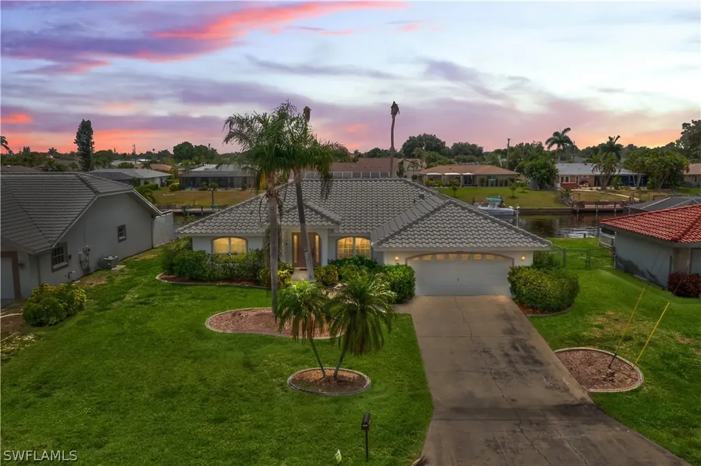 3305 SE 10th Avenue Cape Coral FL 33904