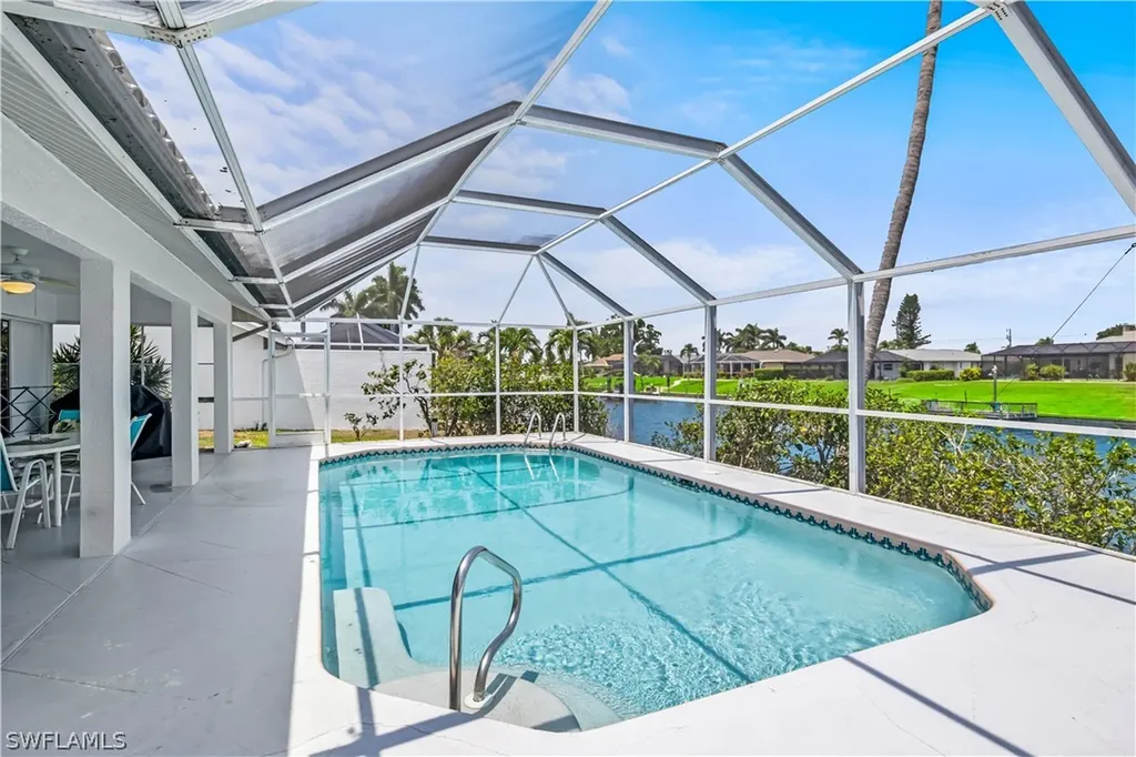 3305 SE 10th Avenue Cape Coral FL 33904