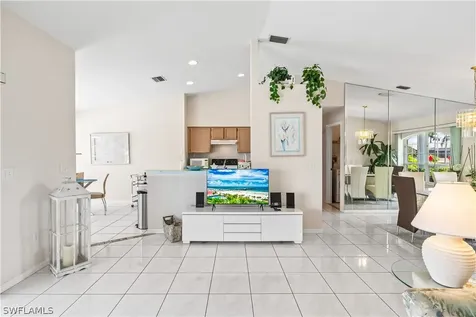 3305 SE 10th Avenue Cape Coral FL 33904