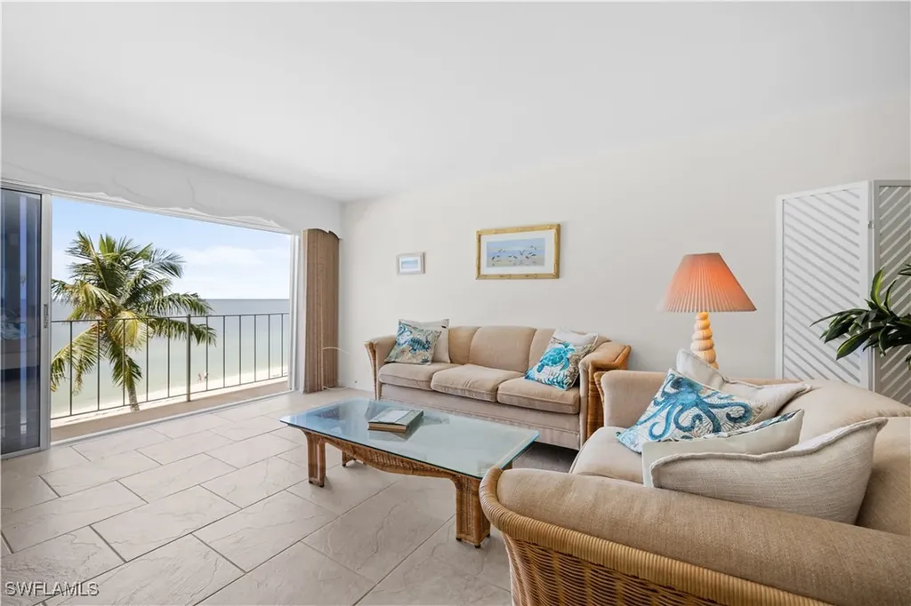 2011 Gulf Shore Boulevard N Naples FL 34102