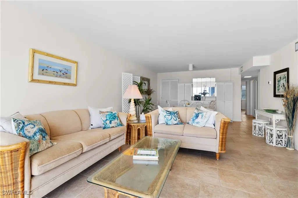 2011 Gulf Shore Boulevard N Naples FL 34102