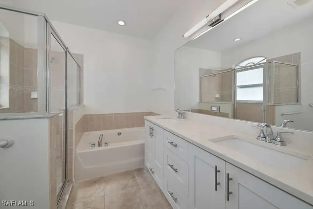 1896 Crestview Way Naples FL 34119