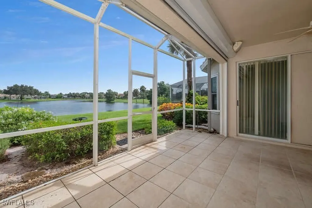 1896 Crestview Way Naples FL 34119