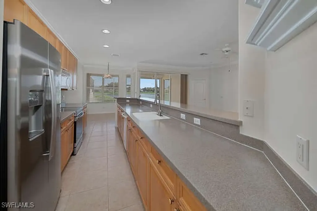 1896 Crestview Way Naples FL 34119