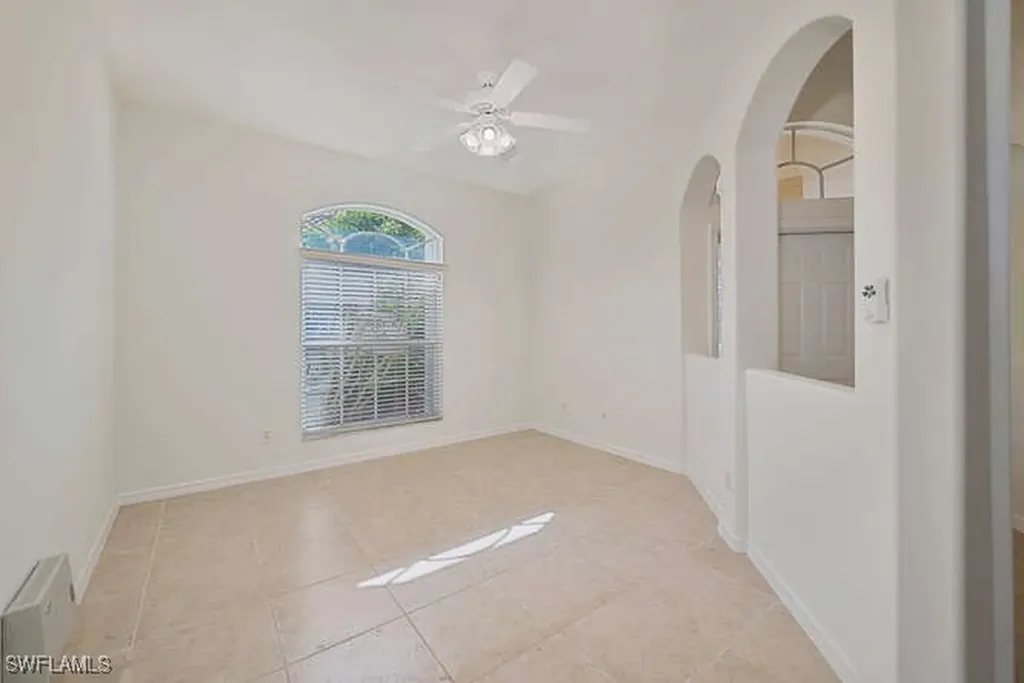1896 Crestview Way Naples FL 34119