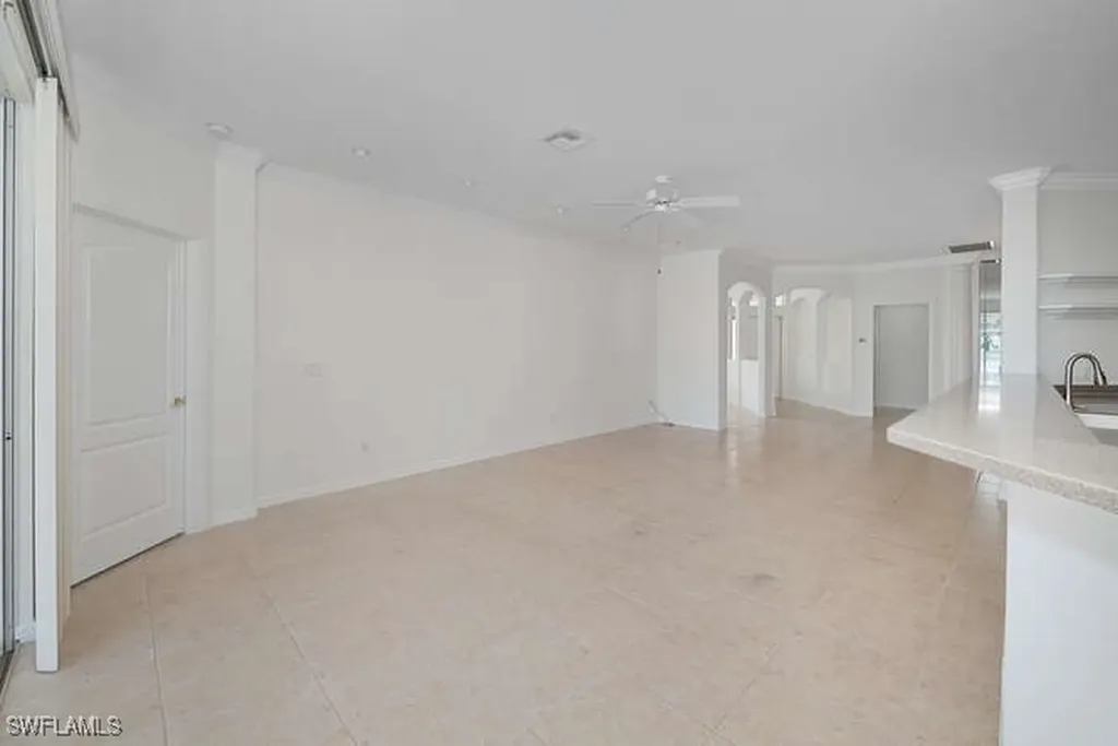 1896 Crestview Way Naples FL 34119