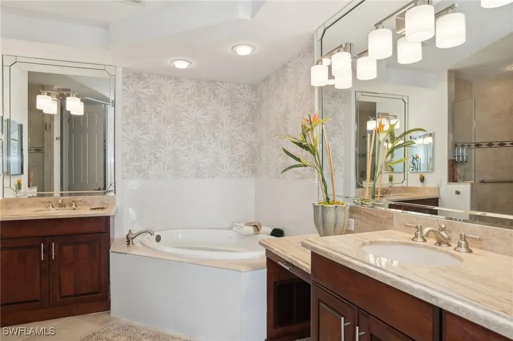 580 El Camino Real Naples FL 34119
