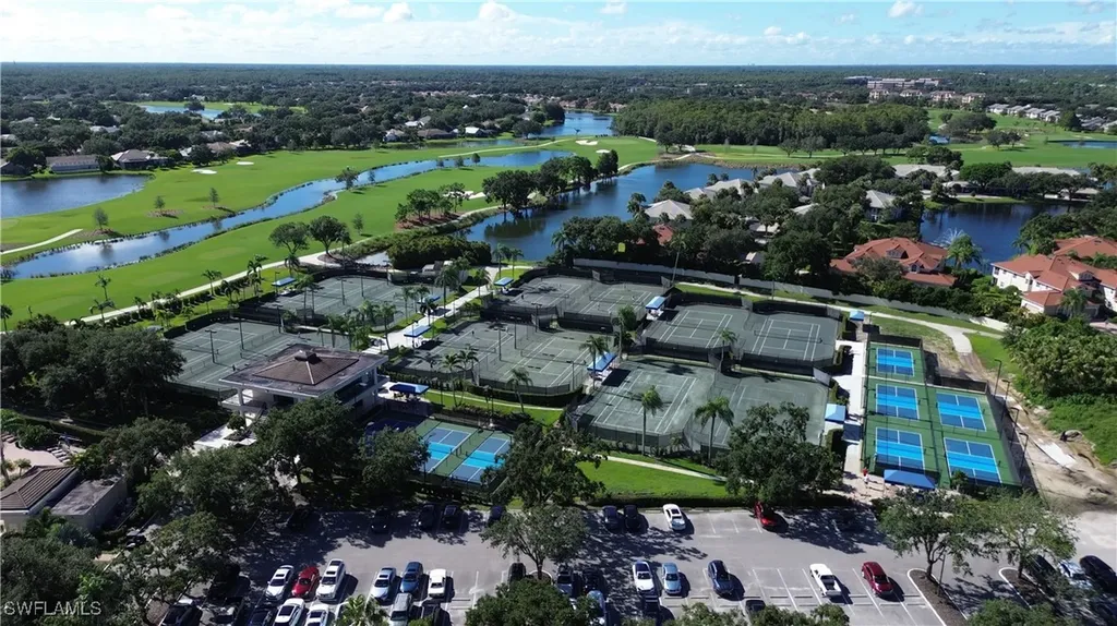 580 El Camino Real Naples FL 34119