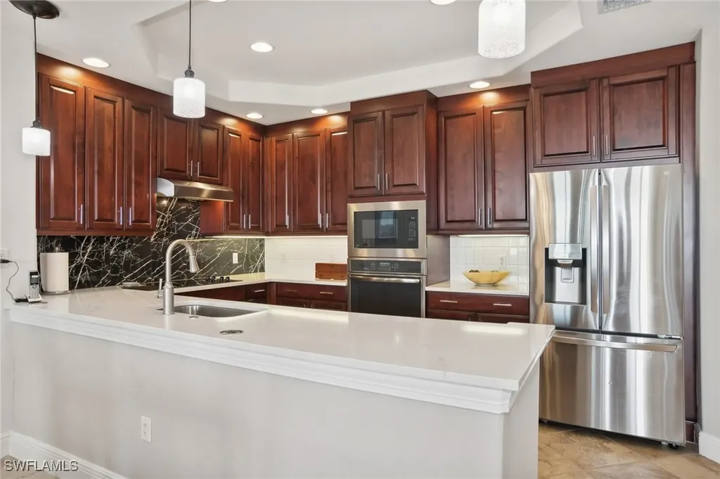 580 El Camino Real Naples FL 34119