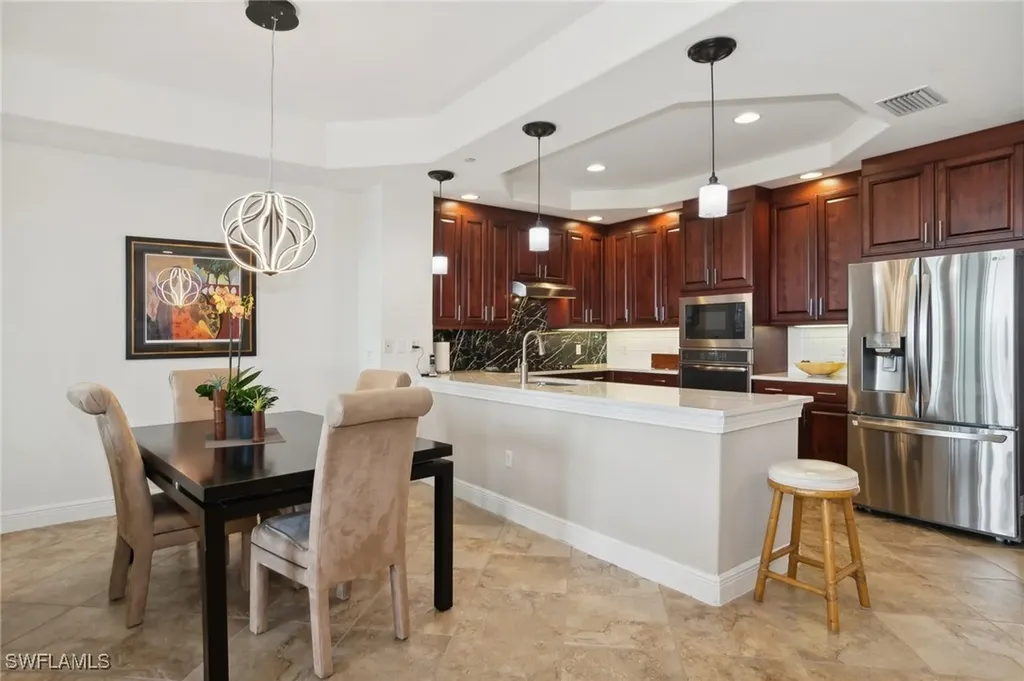 580 El Camino Real Naples FL 34119