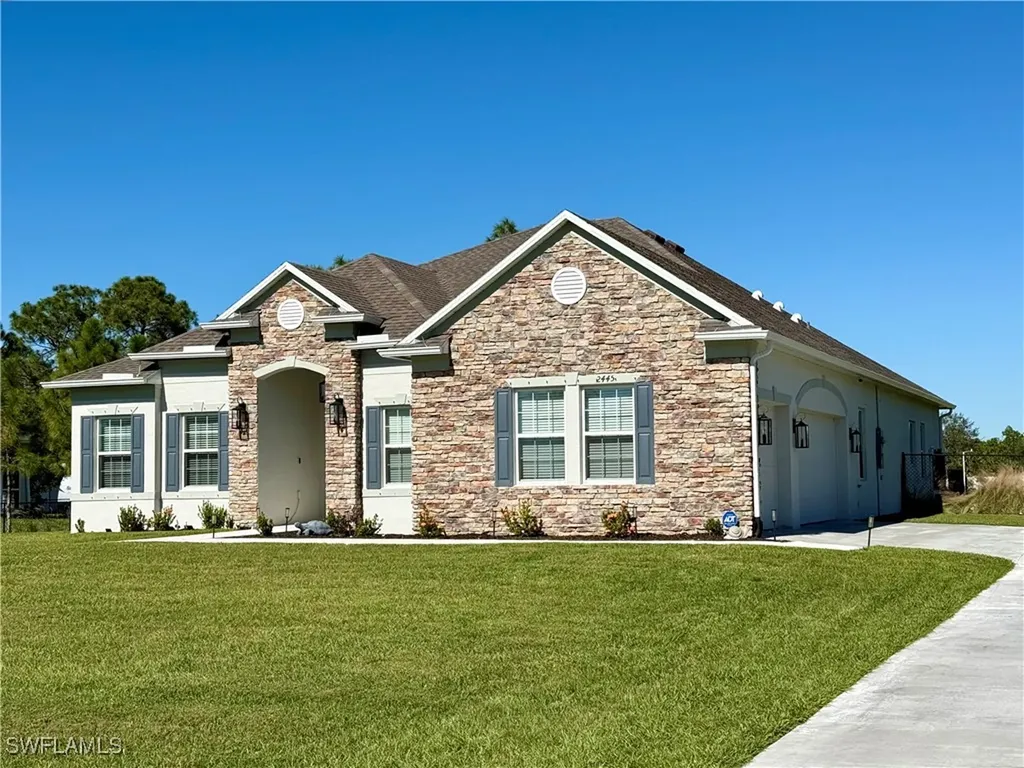 2445 58th Avenue NE Naples FL 34120