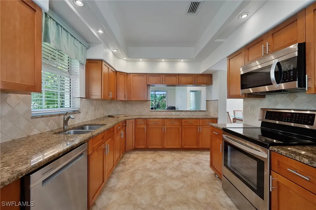 Bonita Springs FL, 13341 Southampton Drive
