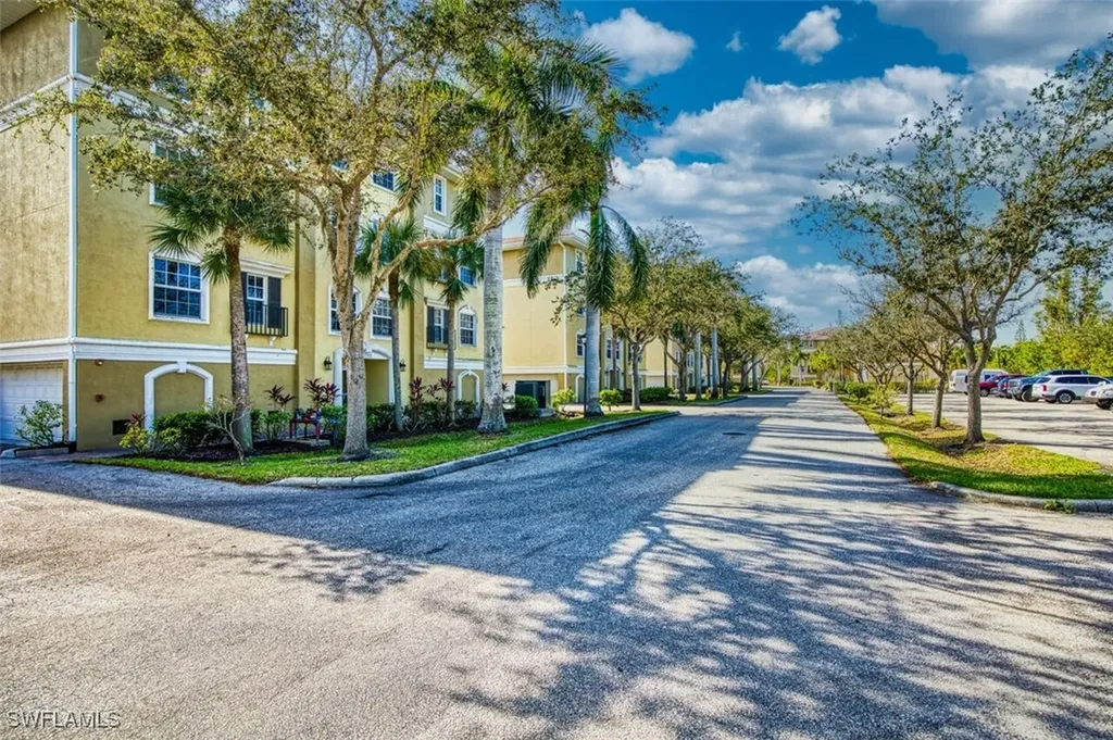 10070 Lake Cove Drive Fort Myers FL 33908