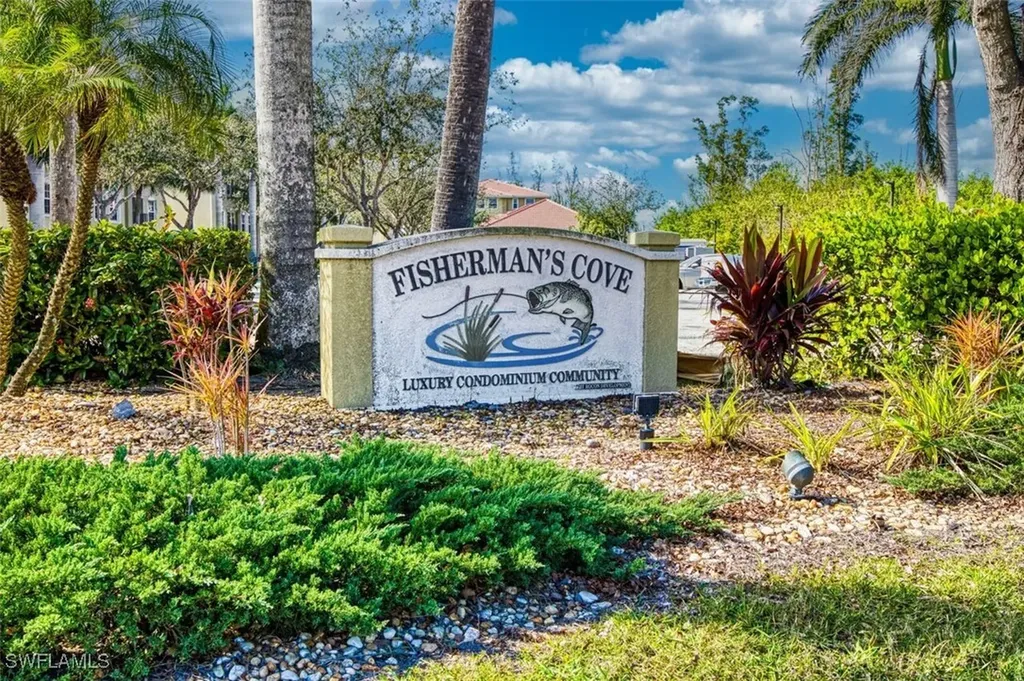 10070 Lake Cove Drive Fort Myers FL 33908