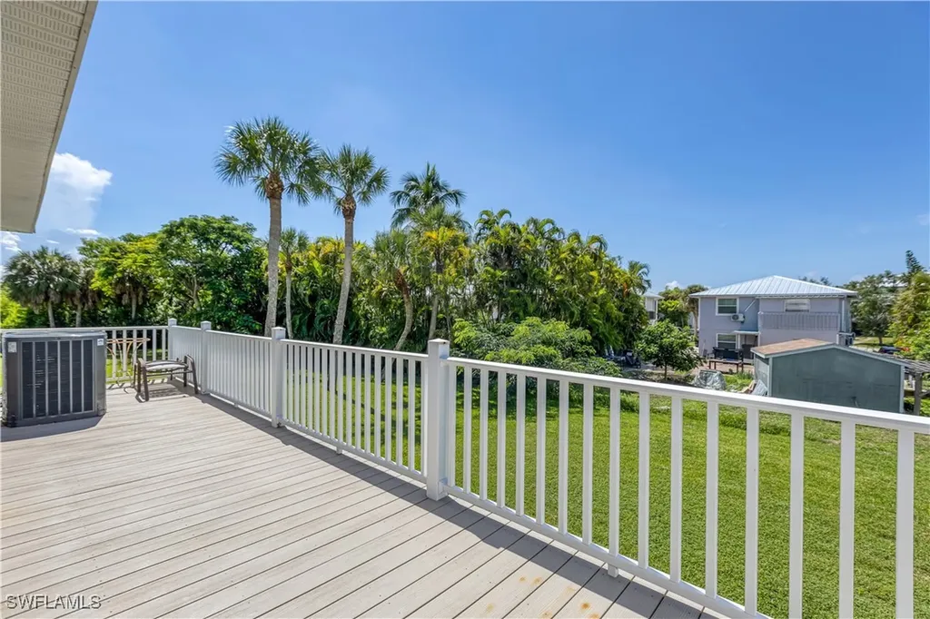 942 Prescott Street Fort Myers Beach FL 33931