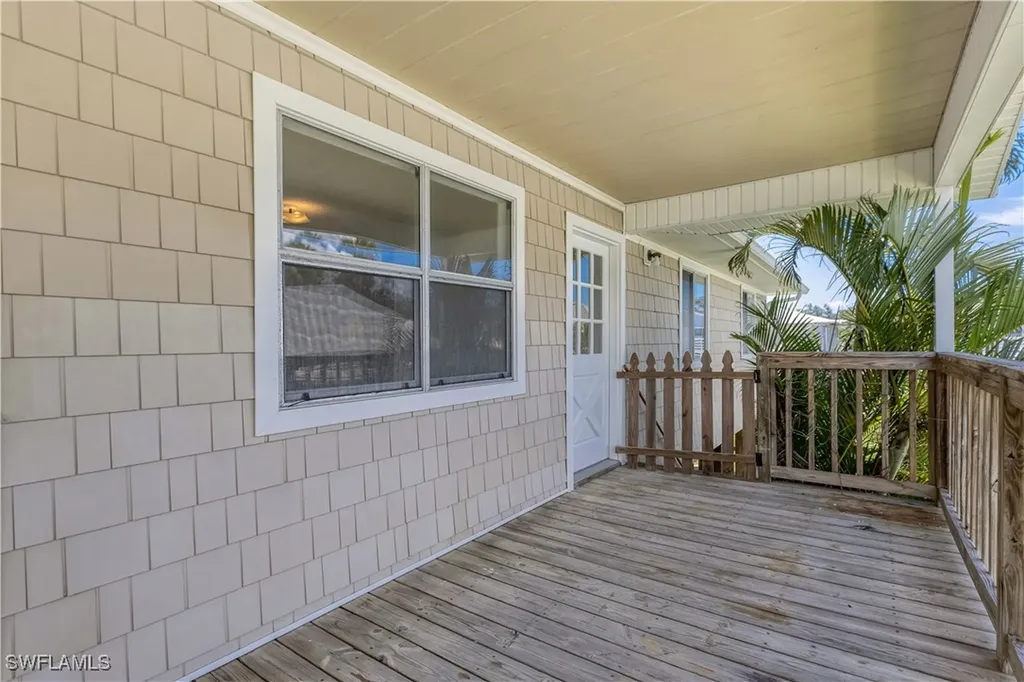 942 Prescott Street Fort Myers Beach FL 33931