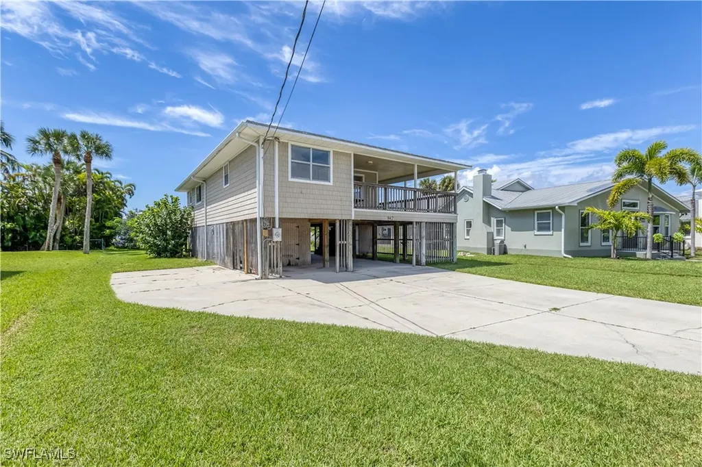942 Prescott Street Fort Myers Beach FL 33931
