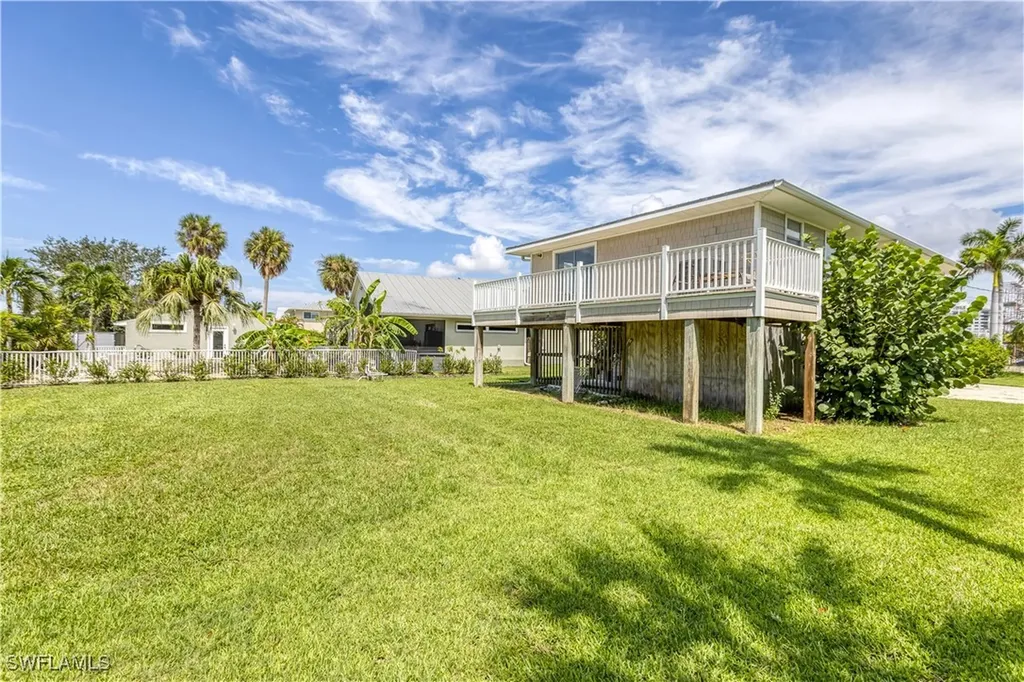 942 Prescott Street Fort Myers Beach FL 33931