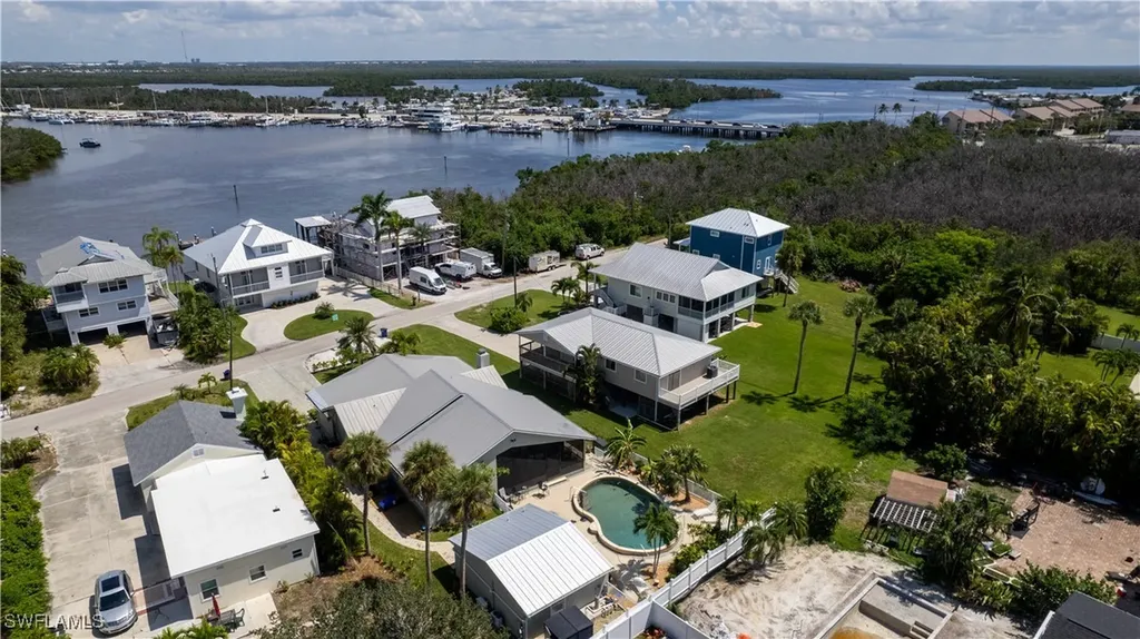 942 Prescott Street Fort Myers Beach FL 33931