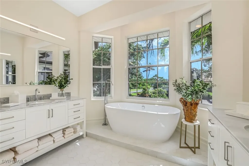 238 5th Street S Naples FL 34102