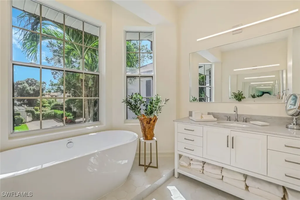 238 5th Street S Naples FL 34102