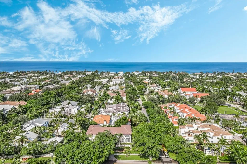 238 5th Street S Naples FL 34102
