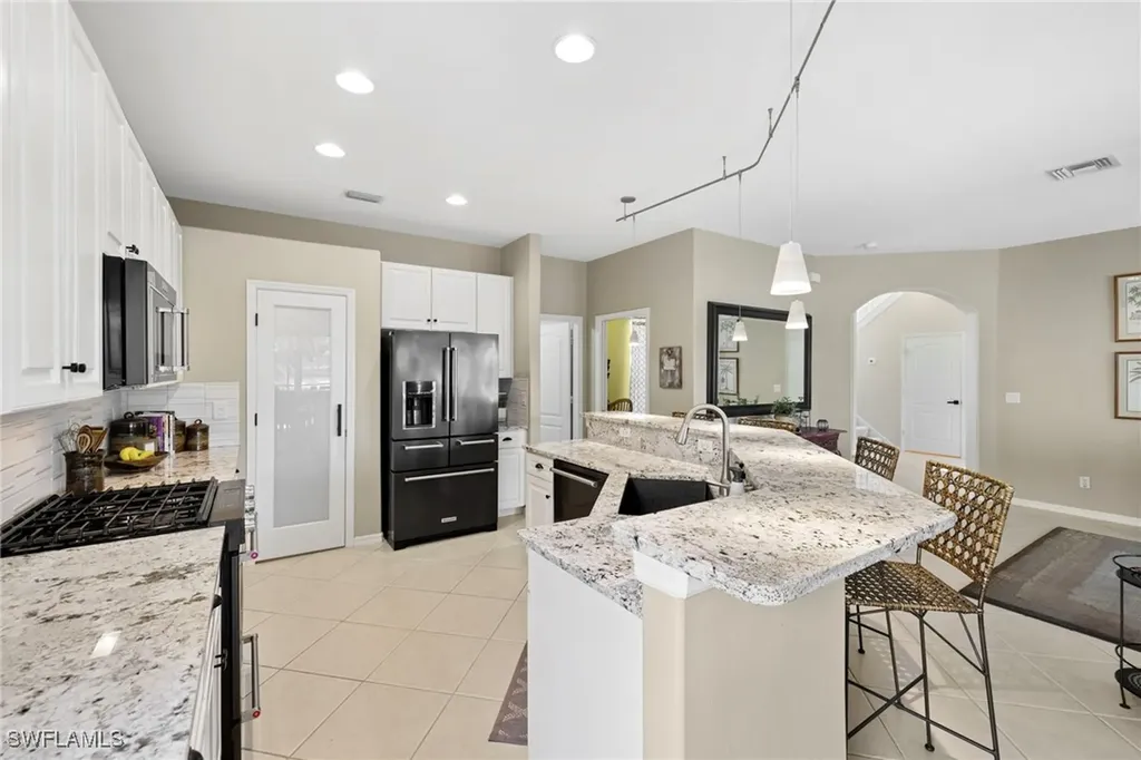 20010 Eagle Glen Way Estero FL 33928