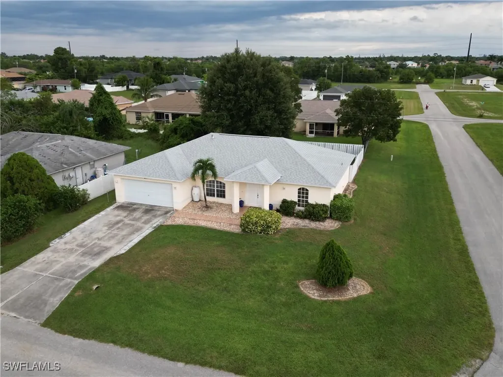 2901 NE 6th Place Cape Coral FL 33909