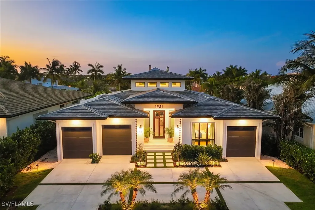 1511 Pelican Avenue Naples FL 34102