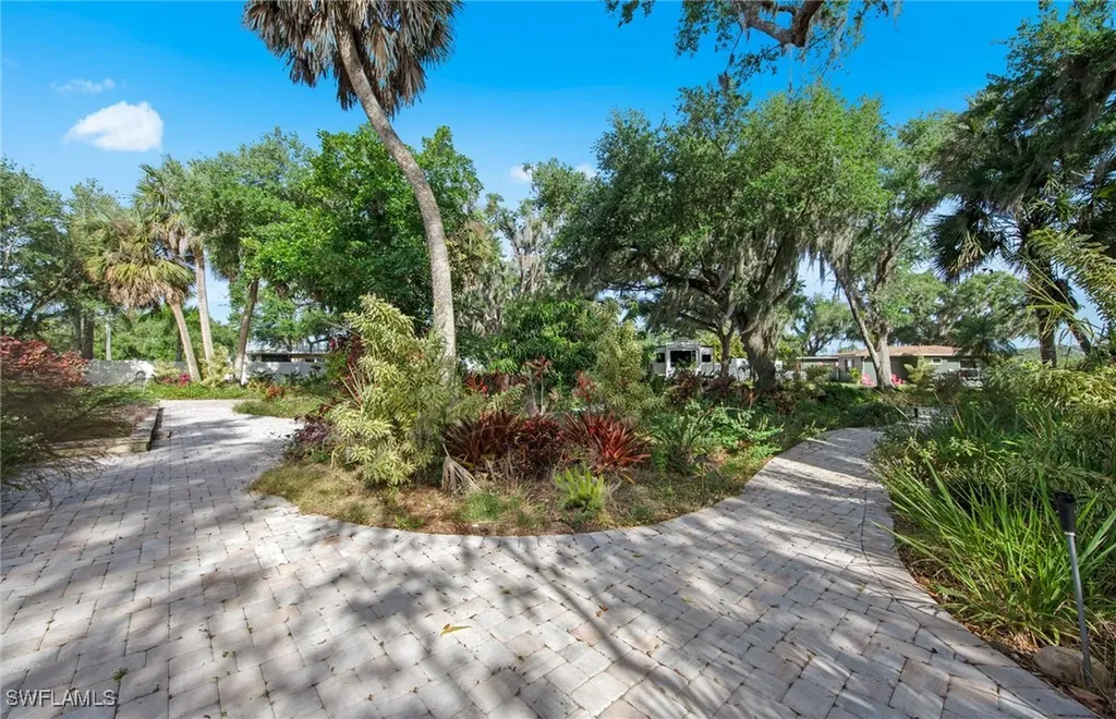 13782 River Forest Drive Fort Myers FL 33905