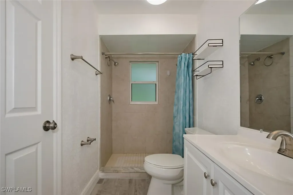 2321 Thurlow Street Alva FL 33920