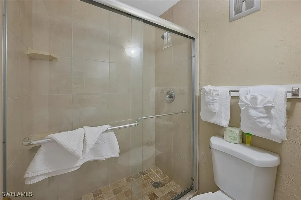 2555 Tamiami Trail N Naples FL 34103