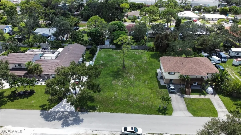 9090 Carolina Street Bonita Springs FL 34135